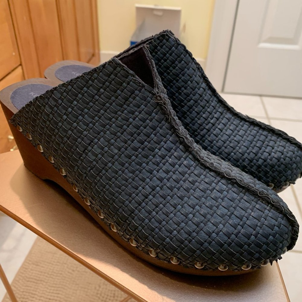 kelsi dagger clogs